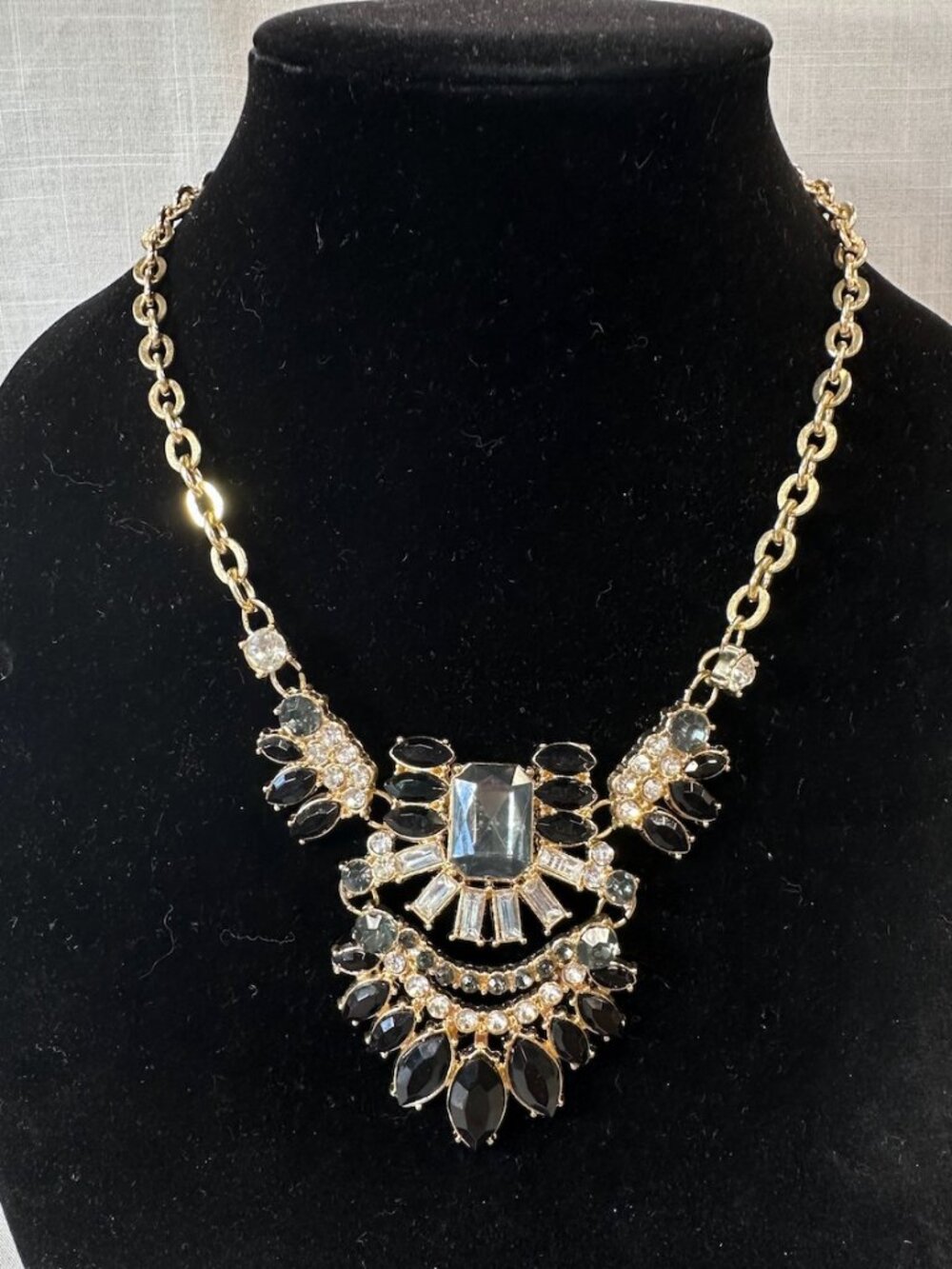 Jaclyn Smith The Midnight Glamour Statement Necklace